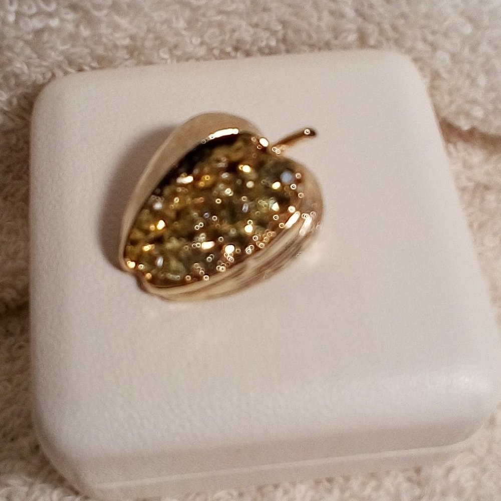 *GIFT* Vintage Gold Tone & Rhinestones Apple Shaped Brooch - Picture 6 of 8